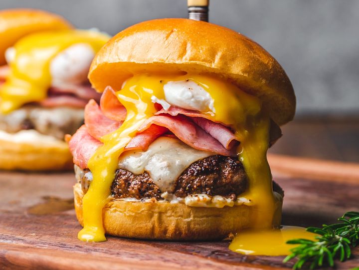 Por qué se festeja el Día de la Hamburguesa: claves para elegir la mejor carne y el pan ideal