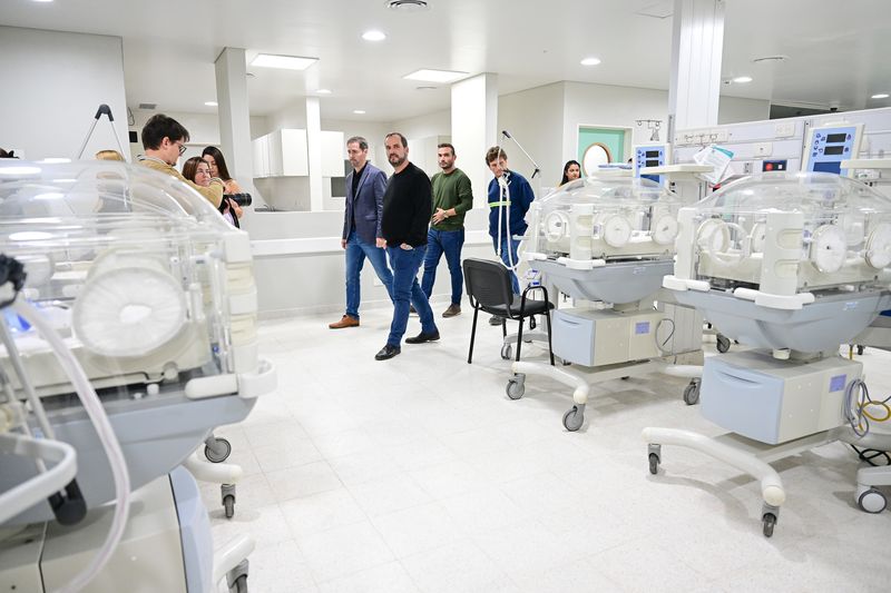 Sujarchuk recorrió las obras de ampliación del Hospital del Bicentenario 