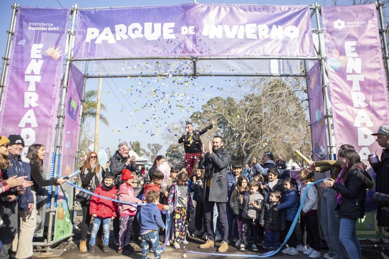 Hurlingham: más de 200 mil vecinos disfrutaron el Parque de Invierno en el primer fin de semana