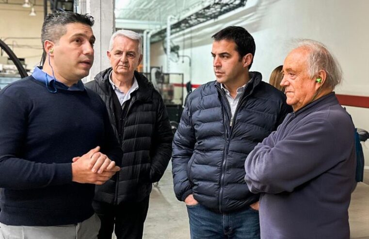 Lanús en la empresa EMEPLAS: “Hay que sacarle el pie de la cabeza al privado para que pueda producir más”