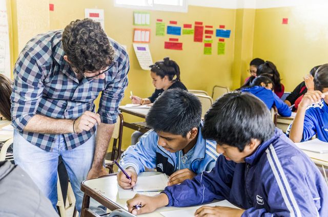 Unicenter  y Enseñá x Argentina: un compromiso con la educación y el futuro