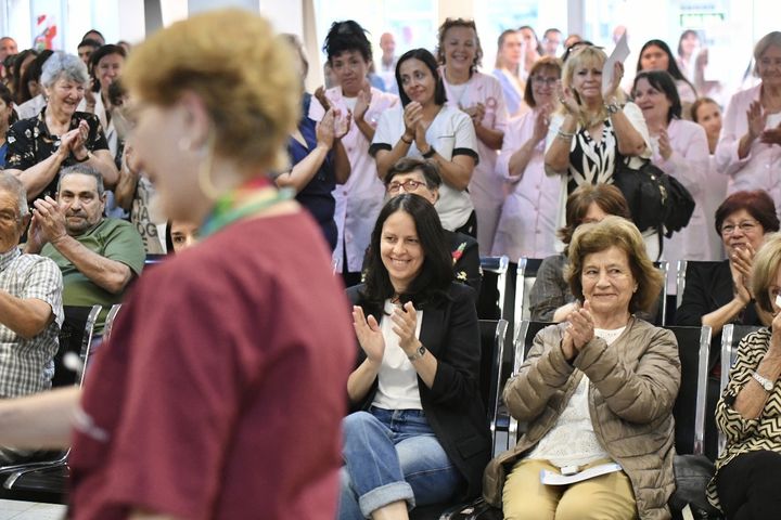 “Cada vez son más los vecinos que necesitan salud pública, por eso seguimos invirtiendo recursos municipales”